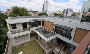 出售 4 卧室 独立屋 在 Din Daeng, 曼谷