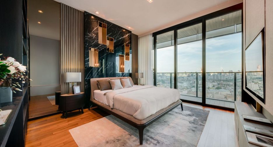 For sale 3 bed condo in Khlong San, Bangkok