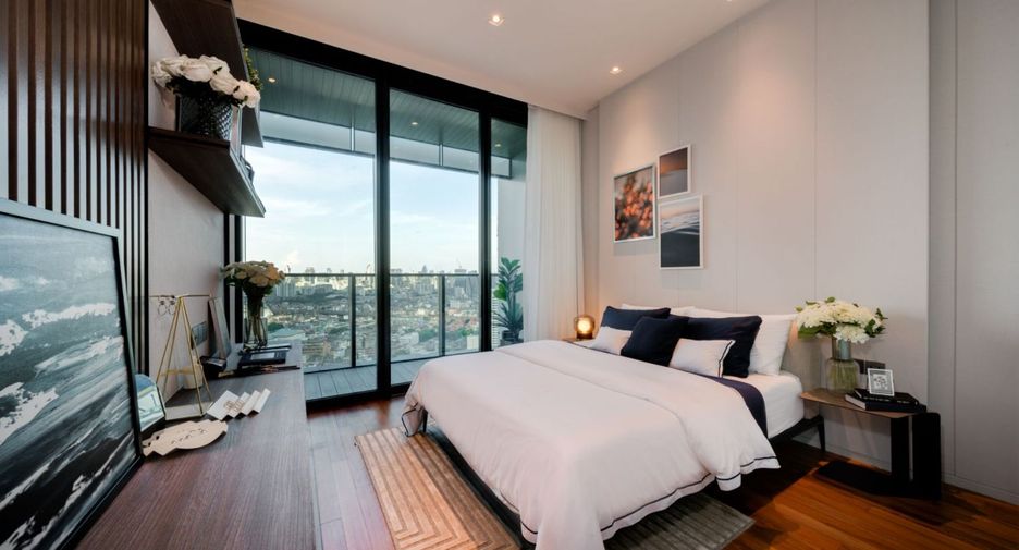 For sale 3 bed condo in Khlong San, Bangkok