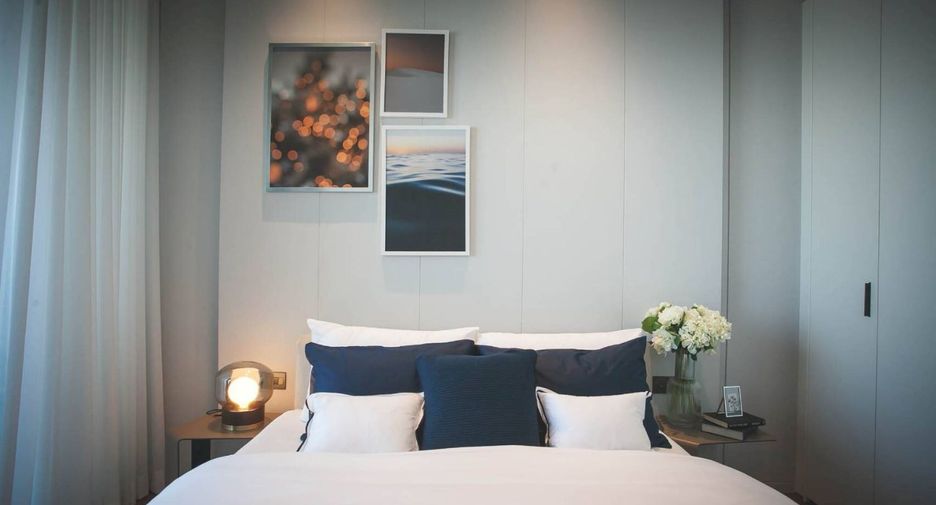 For sale 3 bed condo in Khlong San, Bangkok