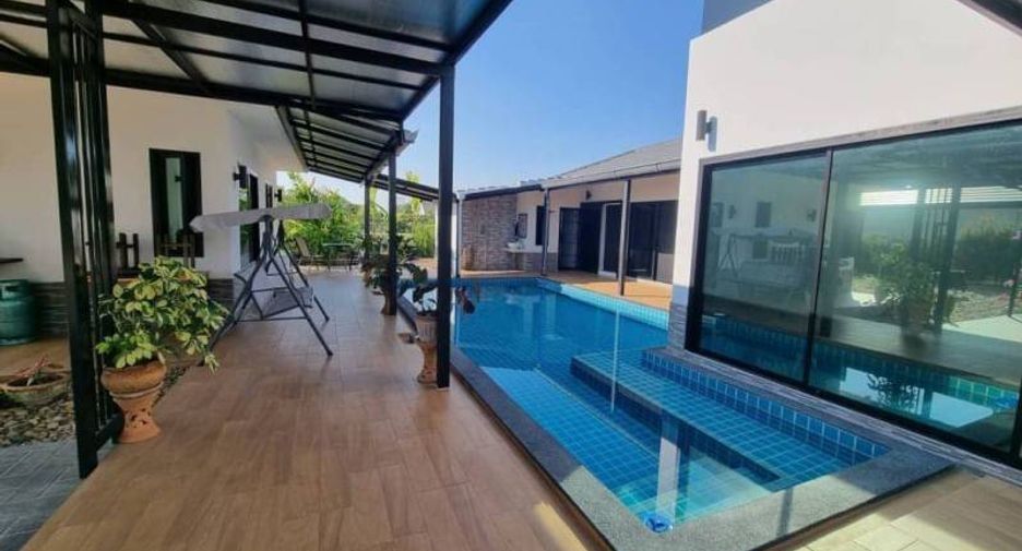 For rent and for sale 3 bed villa in Saraphi, Chiang Mai