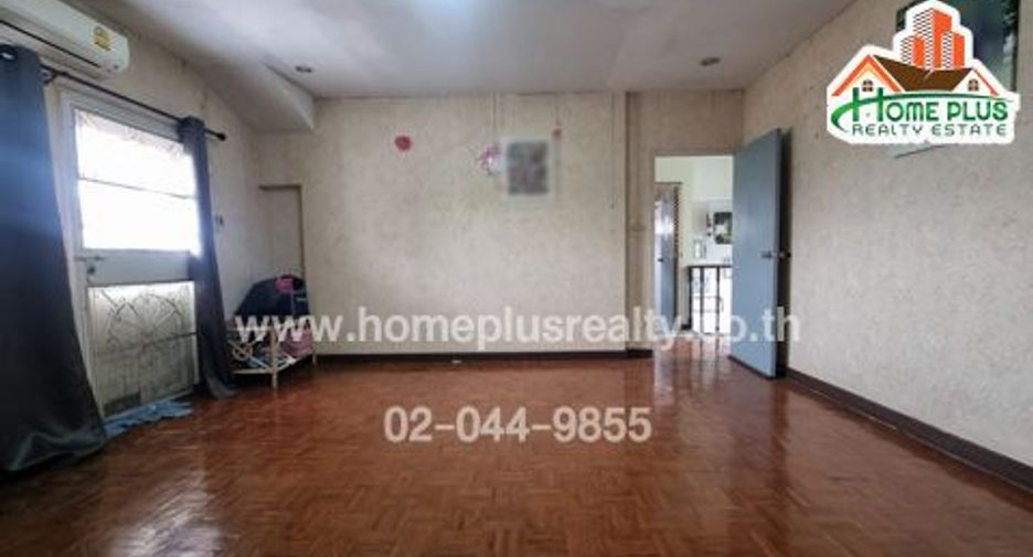 For sale 5 Beds house in Mueang Chachoengsao, Chachoengsao
