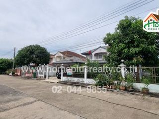 For sale 5 bed house in Mueang Chachoengsao, Chachoengsao