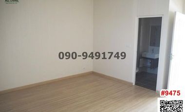 Casa adosada en venta de 3 habitaciones en Khan Na Yao, Bangkok