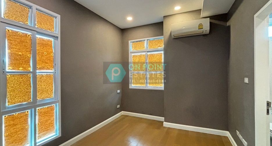 For sale 2 ベッドルーム condo in Watthana, Bangkok