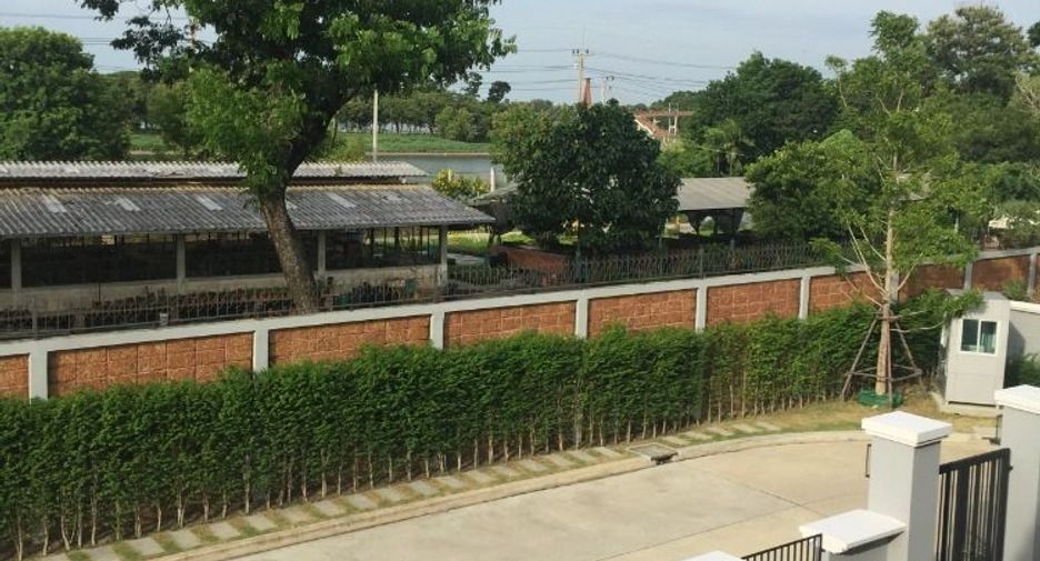 For rent 5 bedrooms house in Prawet, Bangkok