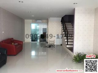 For rent 3 bedrooms townhouse in Lat Krabang, Bangkok