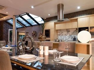 For sale 5 Beds house in Watthana, Bangkok