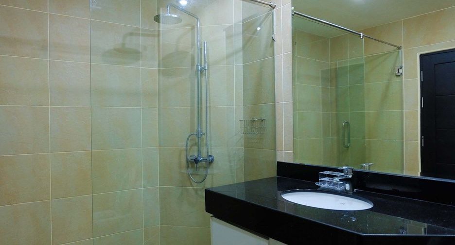 Condo en alquiler de 2 habitaciones en Bang Lamung, Chonburi