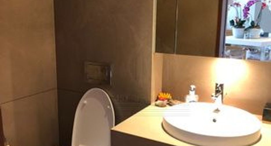 For rent and for sale 1 bed condo in Pathum Wan, Bangkok