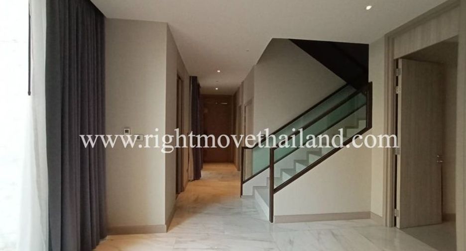 For rent and for sale 4 bedrooms house in Watthana, Bangkok