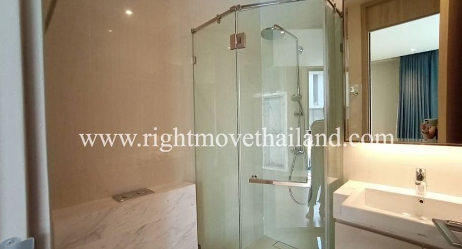 For rent and for sale 4 bedrooms house in Watthana, Bangkok