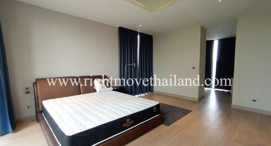 For rent and for sale 4 bedrooms house in Watthana, Bangkok