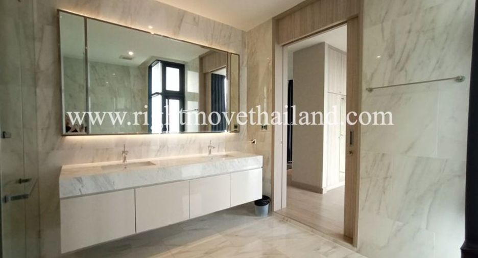 For rent and for sale 4 bedrooms house in Watthana, Bangkok
