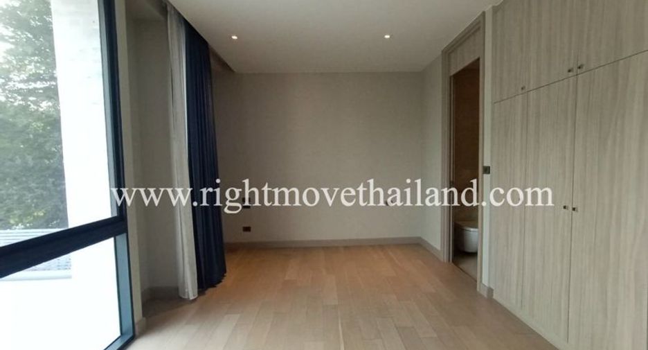 For rent and for sale 4 bedrooms house in Watthana, Bangkok