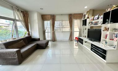 Haus zum Kauf mit 3 Zimmer in Si Racha, Chonburi