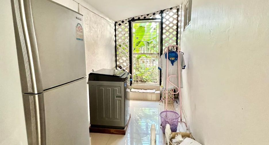 For sale 3 bedrooms house in Si Racha, Chonburi