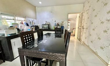 Haus zum Kauf mit 3 Zimmer in Si Racha, Chonburi