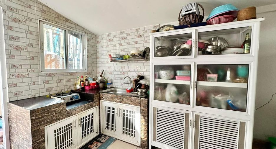 For sale 3 bedrooms house in Si Racha, Chonburi