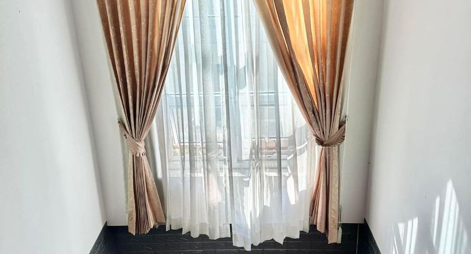 For sale 3 bedrooms house in Si Racha, Chonburi