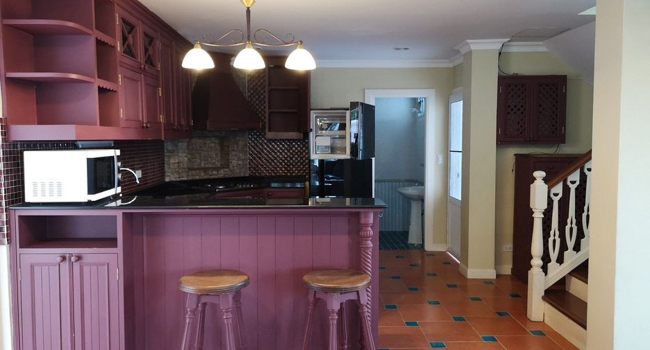 Haus zum Kauf mit 4 Zimmer in Mueang Samut Prakan, Samut Prakan
