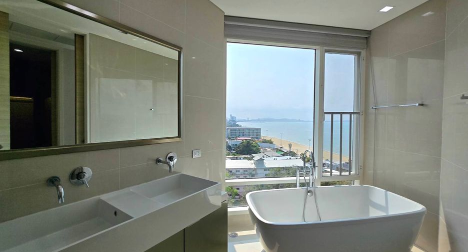 For rent 3 bedrooms condo in Bang Lamung, Chonburi