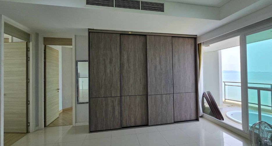 For rent 3 bedrooms condo in Bang Lamung, Chonburi