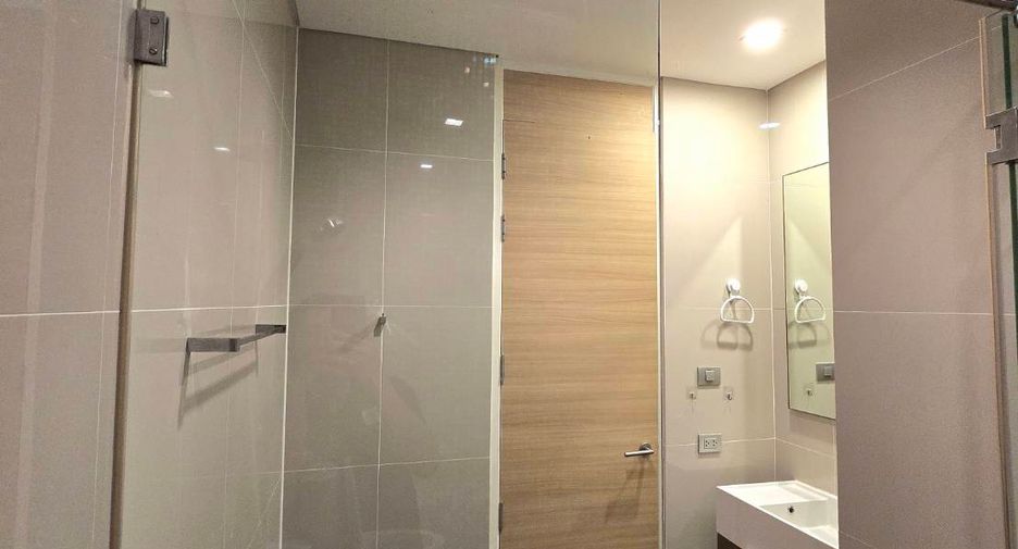 For rent 3 bedrooms condo in Bang Lamung, Chonburi