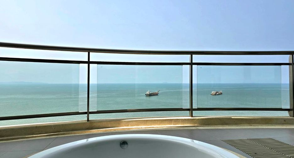 For rent 3 bedrooms condo in Bang Lamung, Chonburi