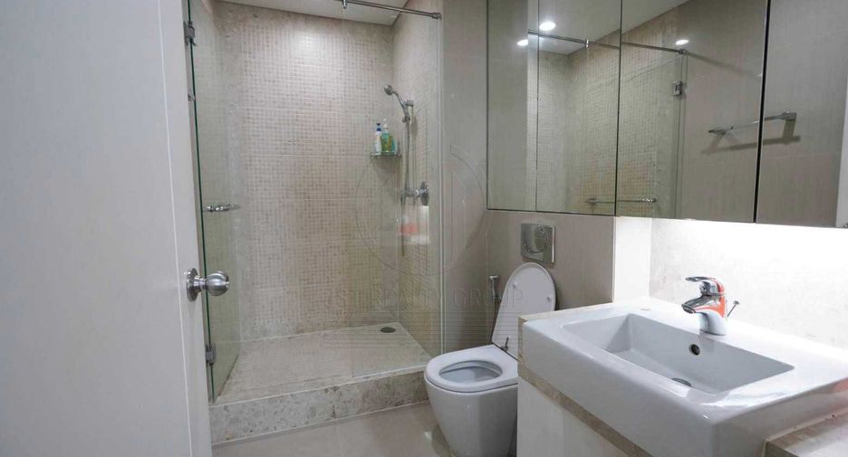 For rent 4 bedrooms condo in Pathum Wan, Bangkok
