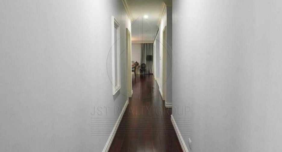 For rent 4 bedrooms condo in Pathum Wan, Bangkok