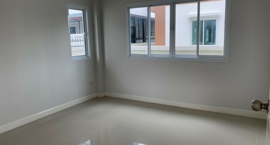 For rent 4 bed house in Mueang Udon Thani, Udon Thani