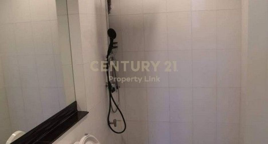 For rent 4 bedrooms townhouse in Prawet, Bangkok
