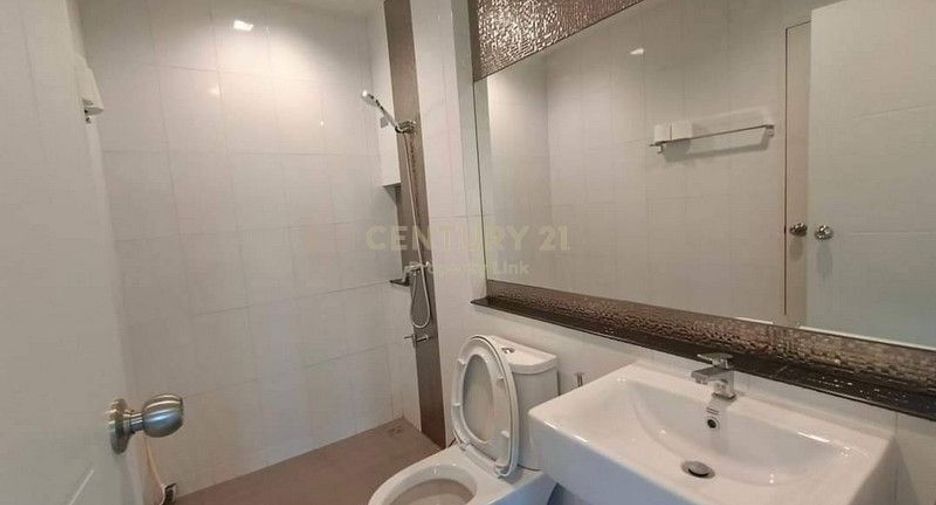 For rent 4 bedrooms townhouse in Prawet, Bangkok