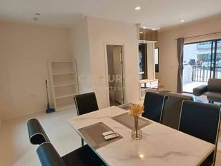 For rent 4 bedrooms townhouse in Prawet, Bangkok