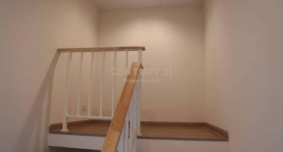 For rent 4 bedrooms townhouse in Prawet, Bangkok