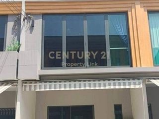 For rent 4 bedrooms townhouse in Prawet, Bangkok