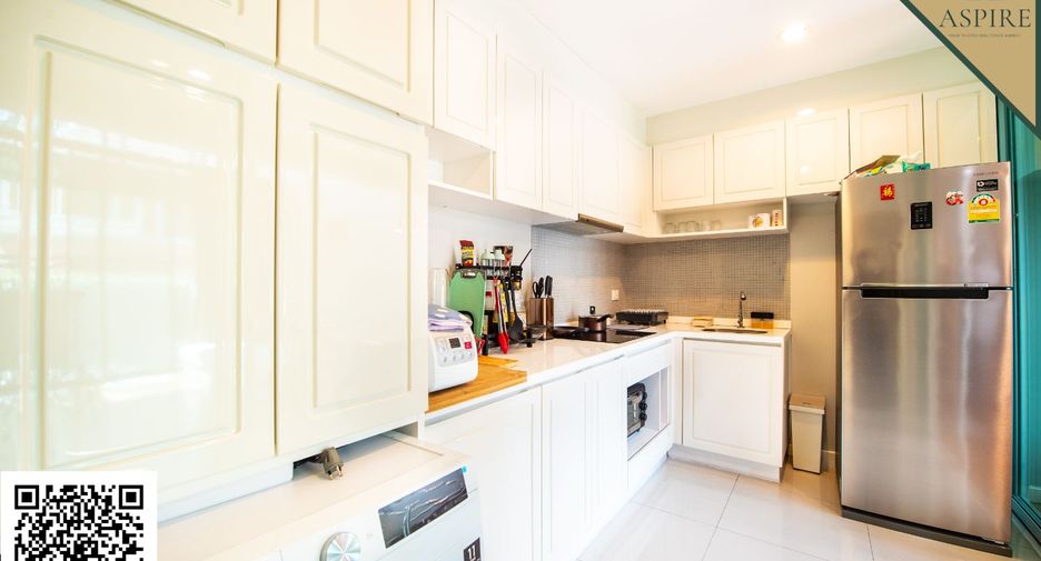 For sale 2 bedrooms condo in Khlong Toei, Bangkok