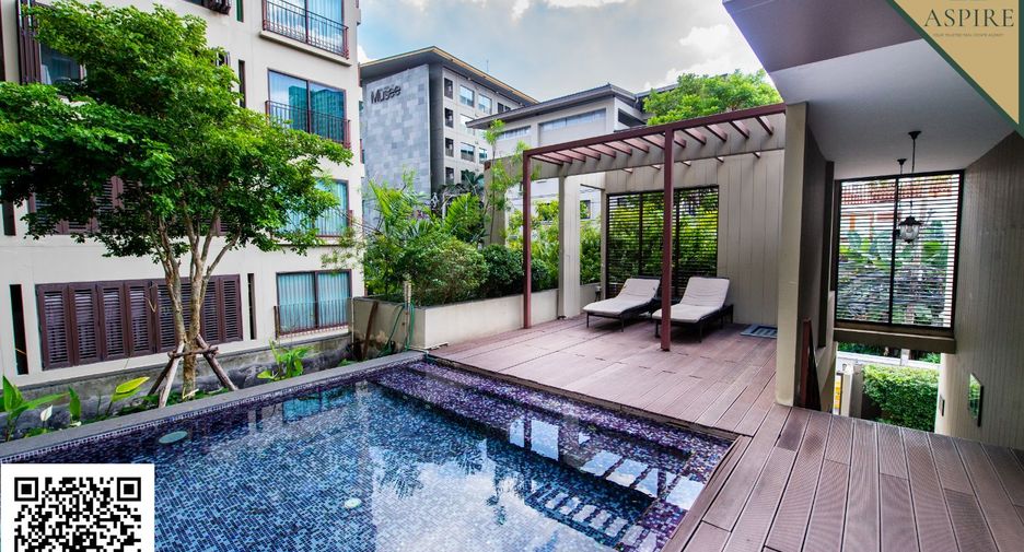 For sale 2 bedrooms condo in Khlong Toei, Bangkok