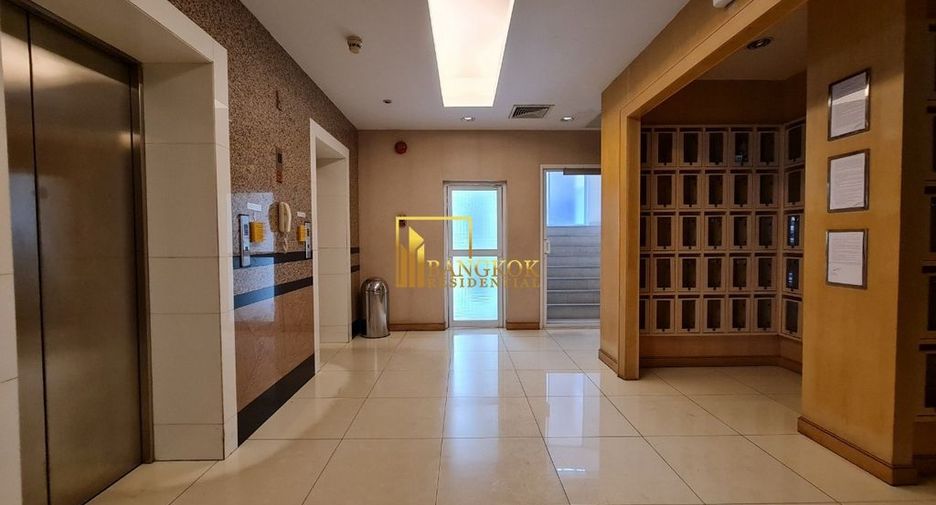 For rent 4 bedrooms apartment in Khlong Toei, Bangkok
