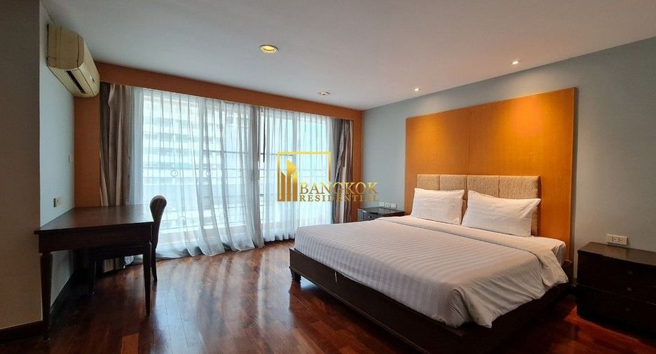 For rent 4 bedrooms apartment in Khlong Toei, Bangkok