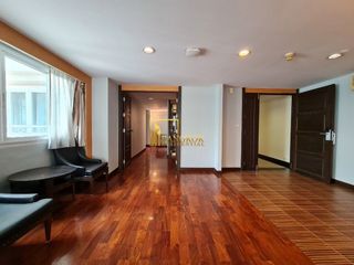 For rent 4 bedrooms apartment in Khlong Toei, Bangkok