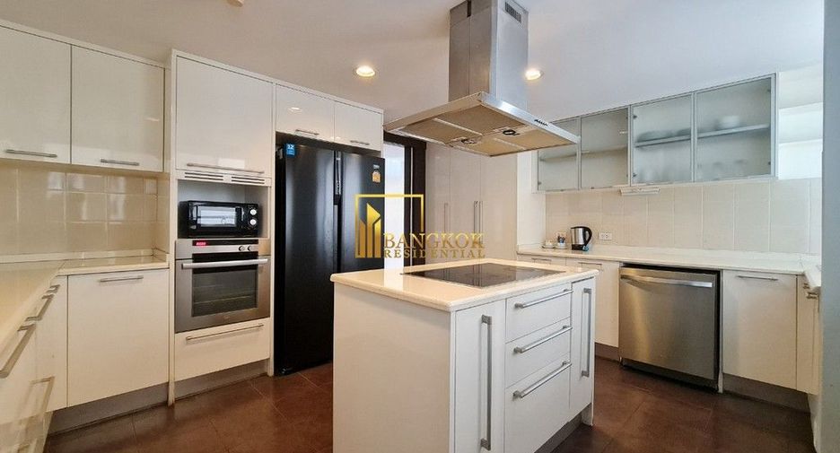 For rent 4 bedrooms apartment in Khlong Toei, Bangkok