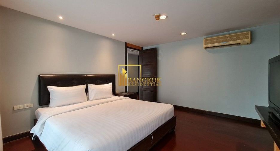 For rent 4 bedrooms apartment in Khlong Toei, Bangkok