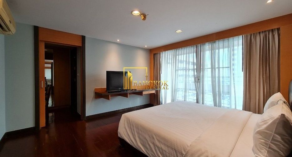For rent 4 bedrooms apartment in Khlong Toei, Bangkok
