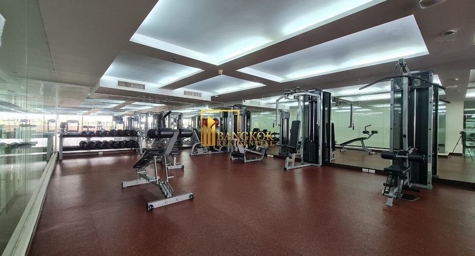 For rent 4 bedrooms apartment in Khlong Toei, Bangkok