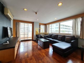 For rent 4 bedrooms apartment in Khlong Toei, Bangkok