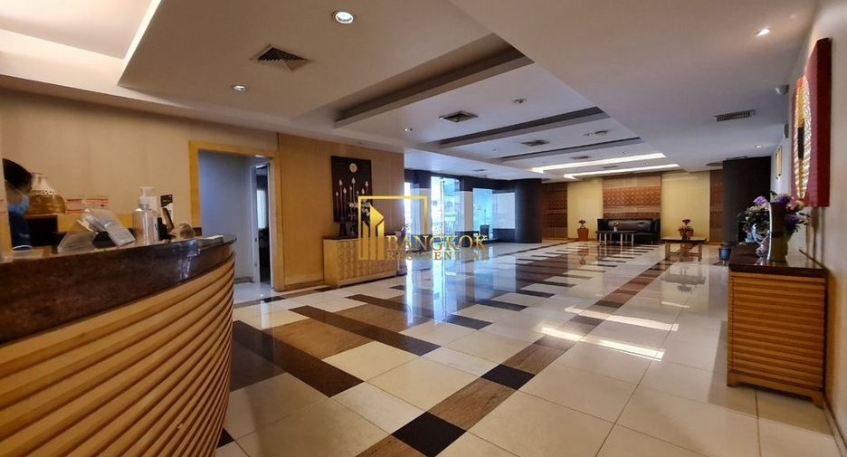 For rent 4 bedrooms apartment in Khlong Toei, Bangkok
