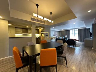 For rent 3 bedrooms serviced apartment in Watthana, Bangkok