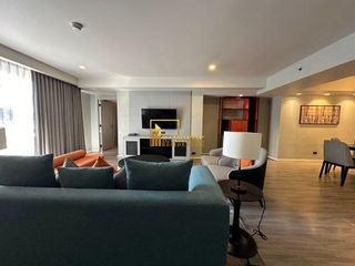 For rent 3 bedrooms serviced apartment in Watthana, Bangkok